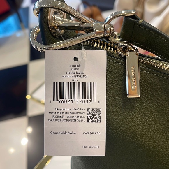Kate Spade Rosie Crossbody
K5807 Pebbled Leather
Enchanted
NWT - Picture 3 of 16